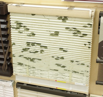 プリーツスクリーン